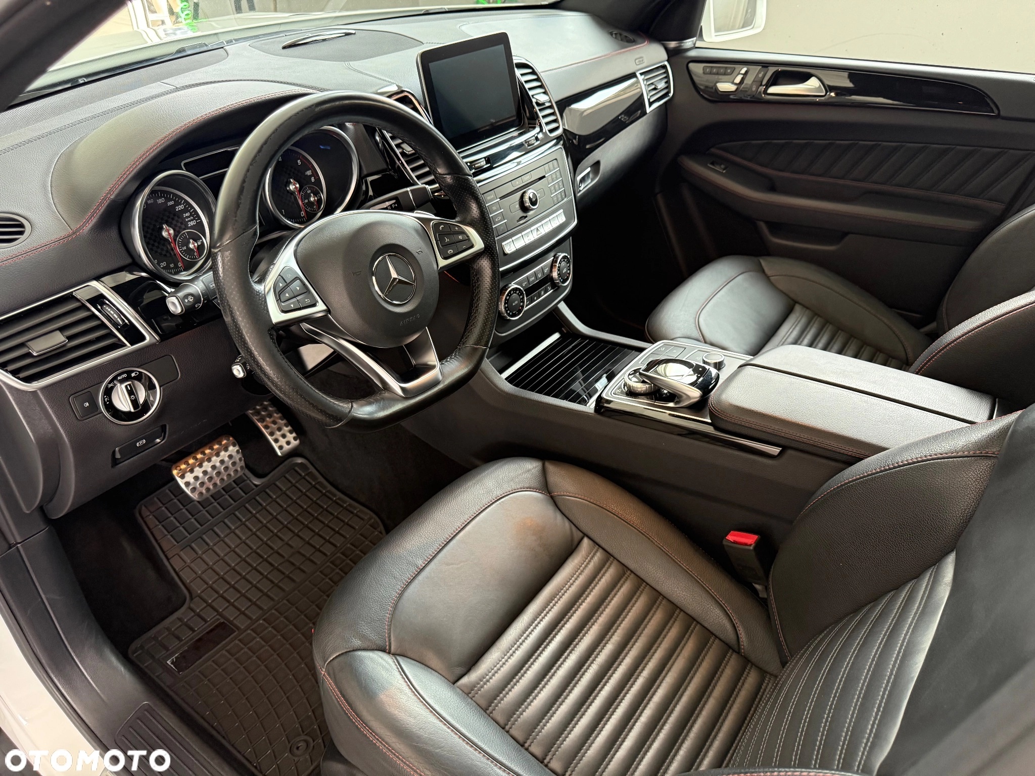 Wnętrze Mercedes-Benz GLE
